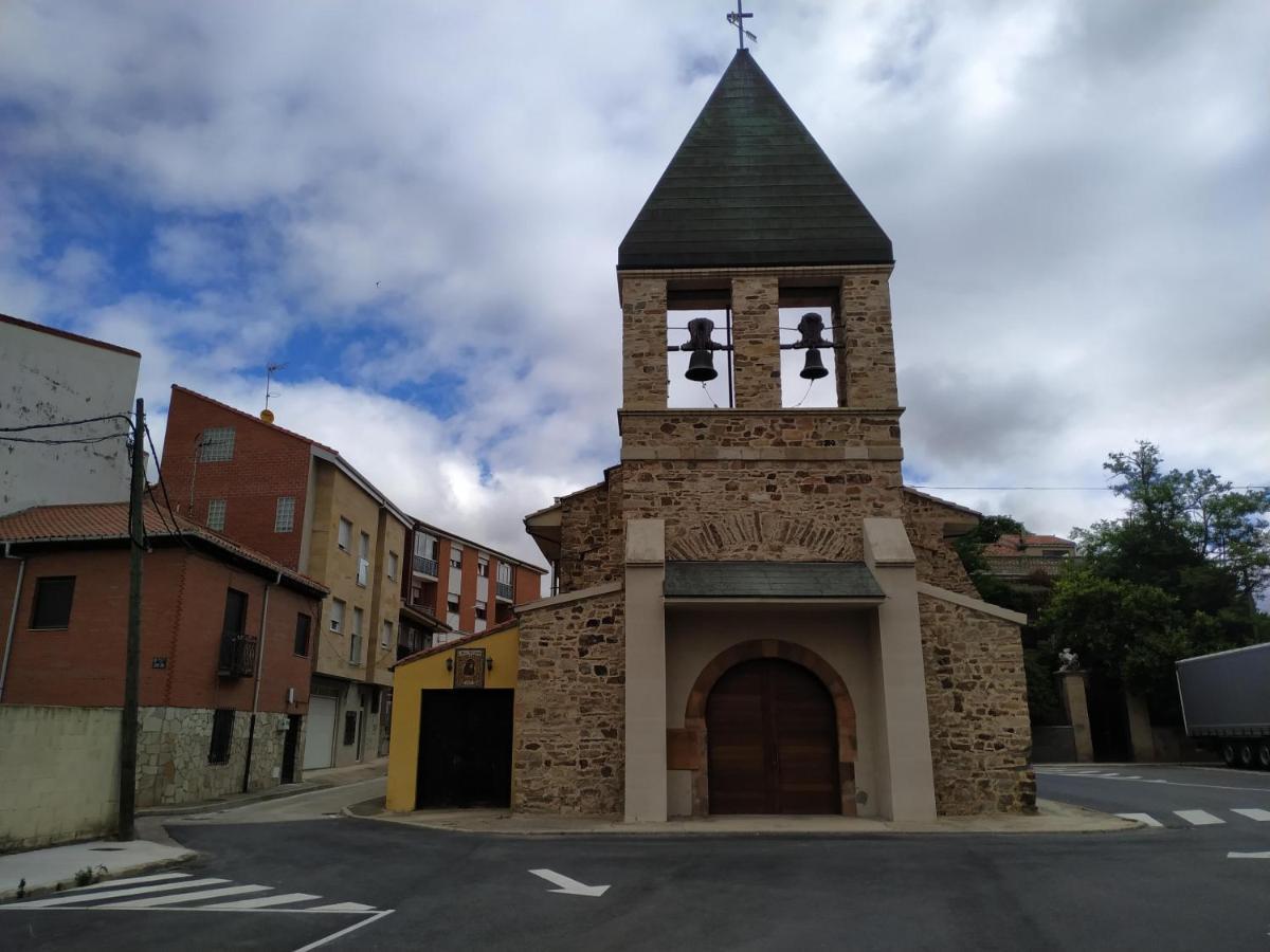 Edificio Valles Del Lupulo Apartment Astorga Exterior photo